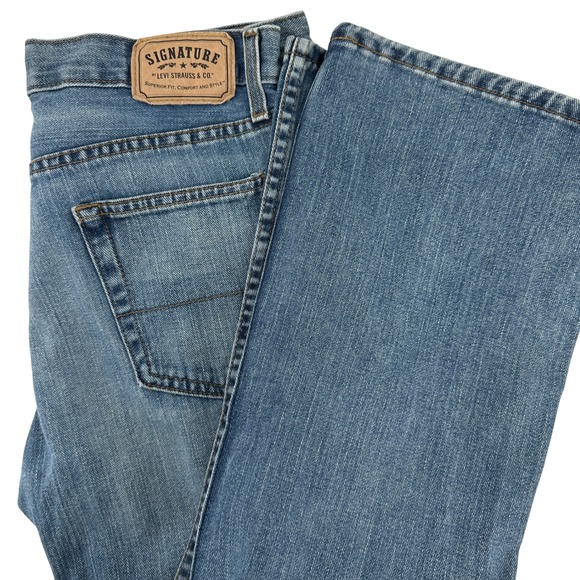 Signature by Levi Strauss & Co Other - Signature by Levi Strauss & Co Mens 34x30 Bootcut Jeans Medium Wash
